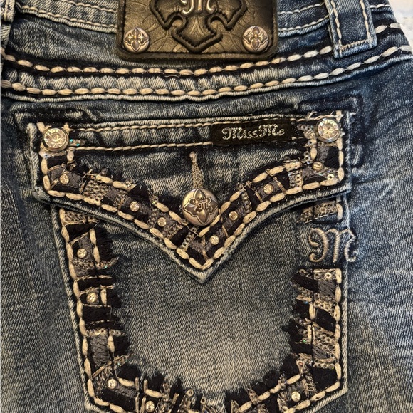 Miss Me Dark Blue Jean Shorts with Embellished Pockets size 28 - Picture 6 of 6